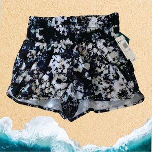 NWT Roxy Maile Shorts